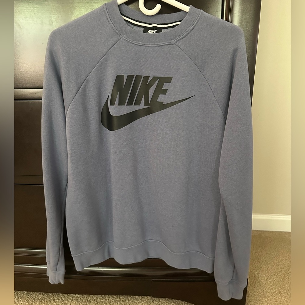 Nike crewneck sweatshirt